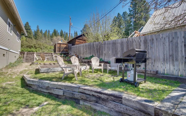 Cle Elum Vacation Rental - Walk Downtown!