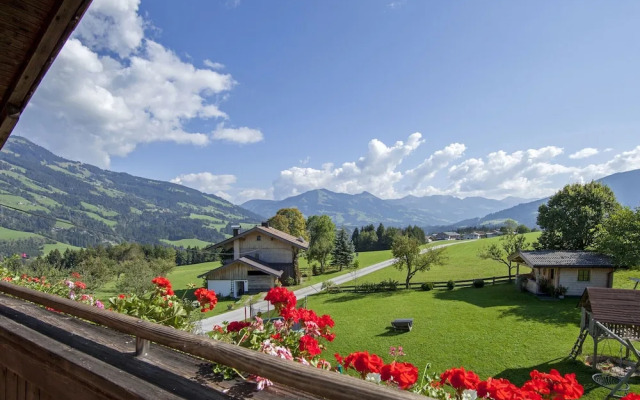 Wooden Apartment With Mountain View
