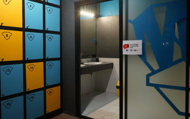 Monkey Dive Hostel Khaolak