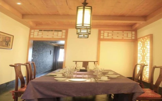 Four Seasons Inn Zhujiang Hot Spring