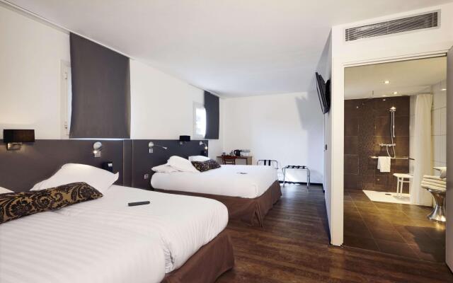 Hôtel, restaurant Kyriad Fréjus