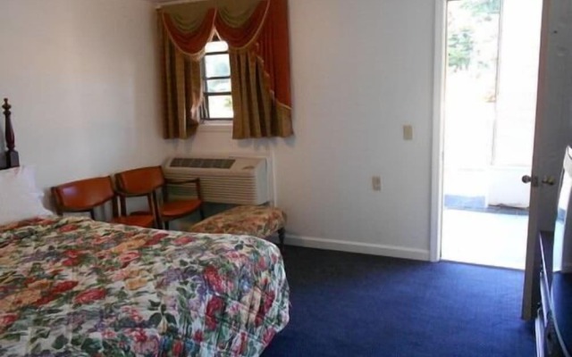 Lamplighter Motel - Clinton, Connecticut
