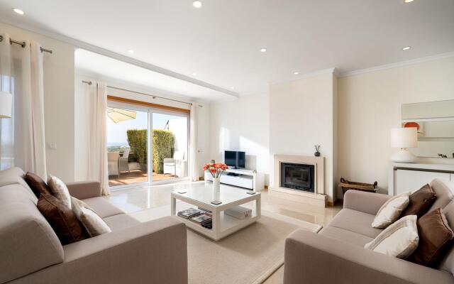 Albufeira Ocean View Townhouse by Ideal Homes