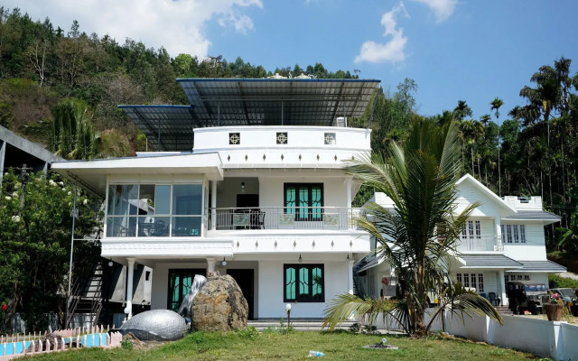OYO 12224 Karoli Inn
