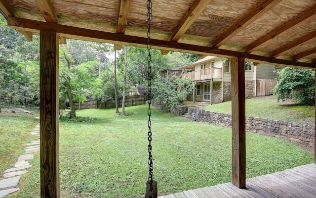 Timeless Treasures 1 Bedroom 1 Bathroom Chalet