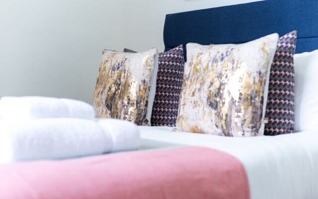 Earl's Court by CAPITAL 119