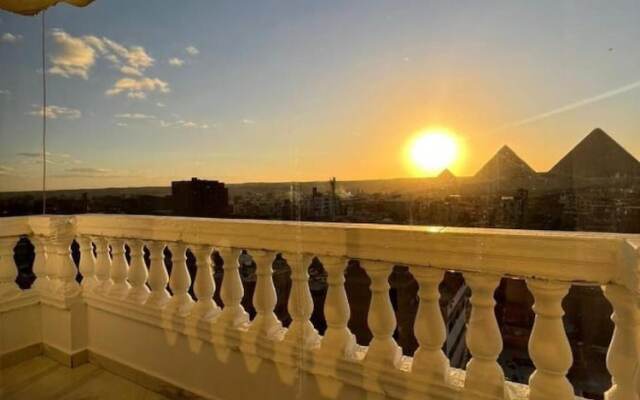 Heaven Pyramids View Apartment