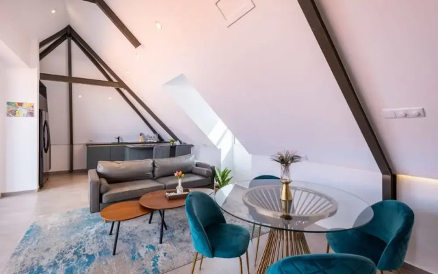The Handelskade Crown A Historical Penthouse