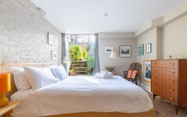 Rustic Modern 1BD Flat W/garden Stoke Newington!