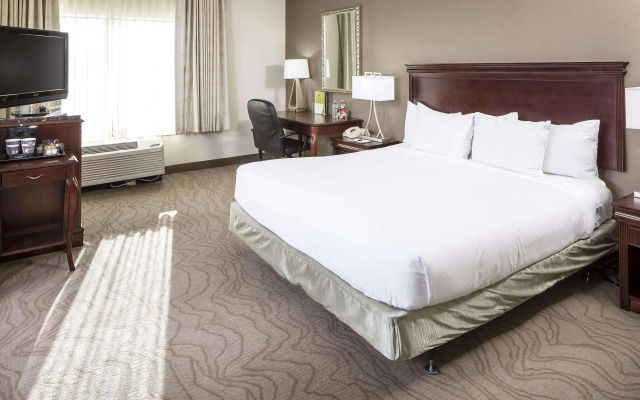 enVision Hotel & Conference Center Mansfield-Foxboro