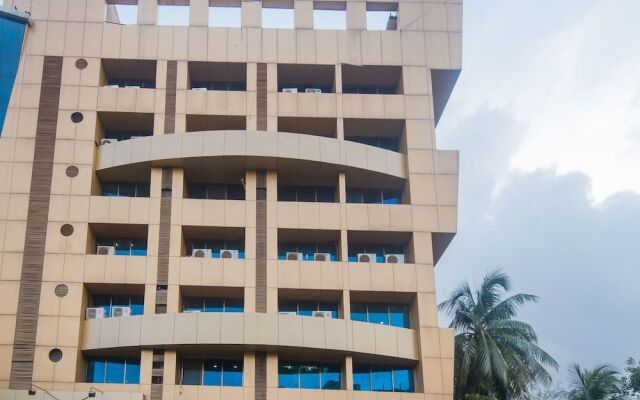 Oyo 15717 Rk Residency