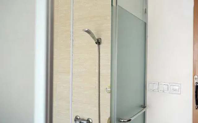 Holiday Inn Shanghai Starwood