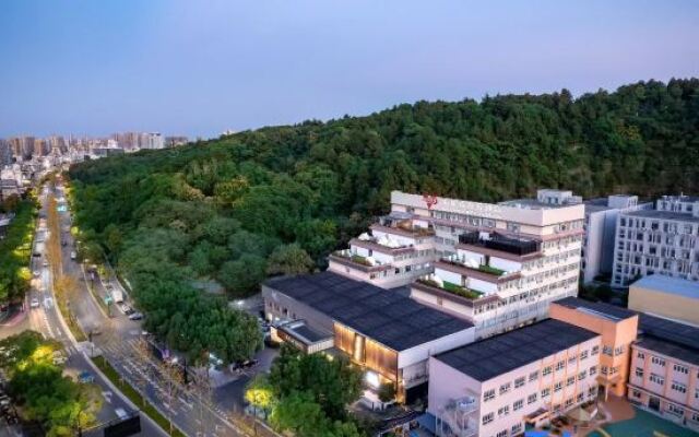 Radisson Blu Man Hotel Linping