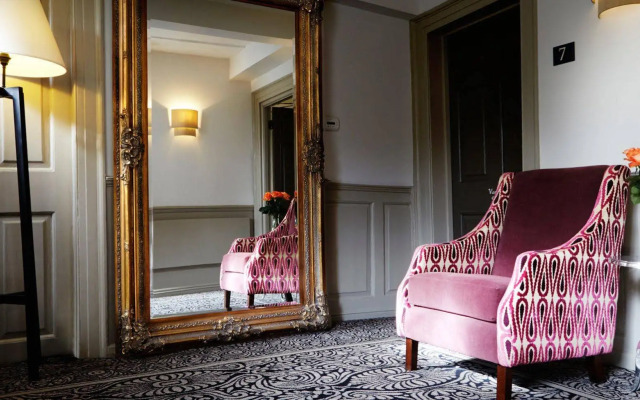 Vanbrugh House Hotel