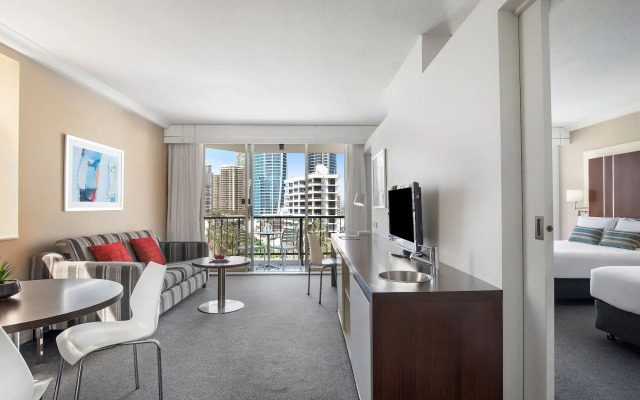 Hotel Apartments on 22 View Avenue, Surfers Paradise