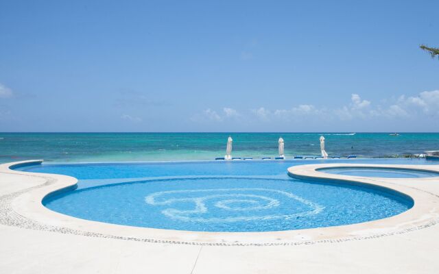 Okol Paraiso by Riviera Rentals