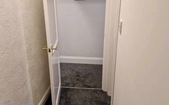 Birtley's Diamond 3 bed Apt, Sleeps 6 Guests