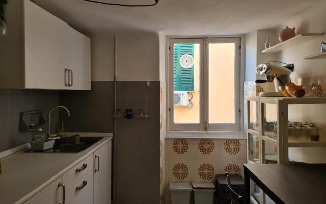 Casetta in Centro, a Chiavari, by Cinqueterrecoast