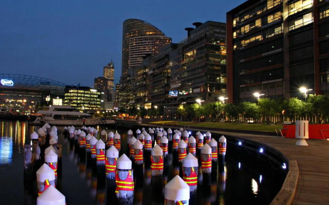 Docklands Select