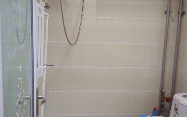 Linyi Love Apartment