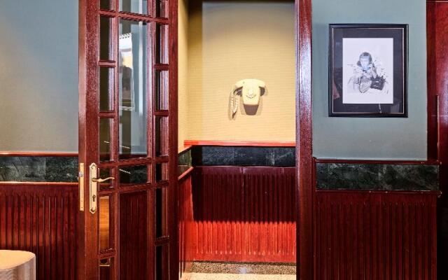 Prestige Victoria Hotel