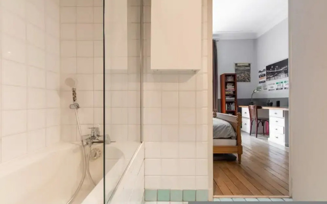 Splendid 5BR Family Apartment - Trocadero