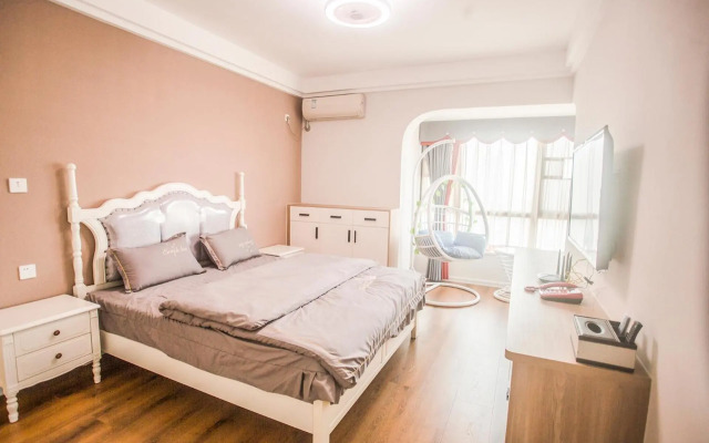 Locals Apartment Place 28