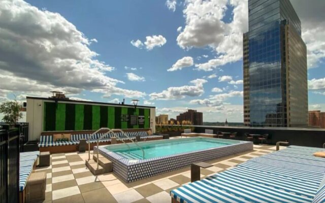 Mint House Minneapolis - Downtown West