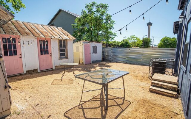 Stunning 3br/2ba Haven in Downtown's Heart