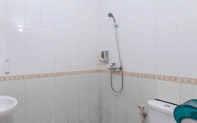 ZEN Rooms Sunshine Dewi Sartika