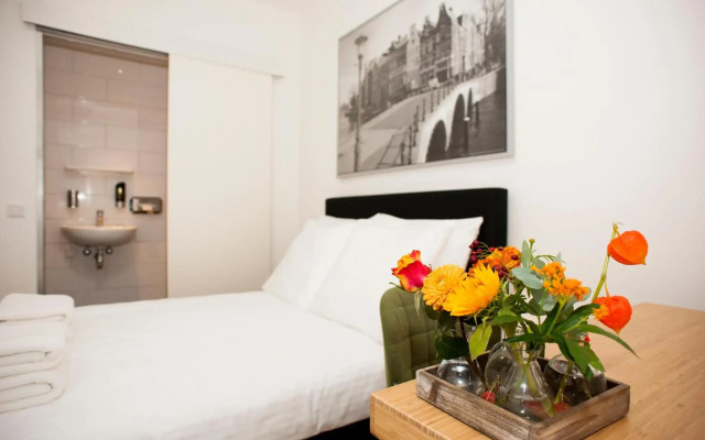 I Hotel