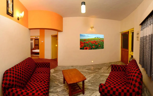 4 BHK Guest house in Conevnt Road, Kodaikanal(5D65), by GuestHouser