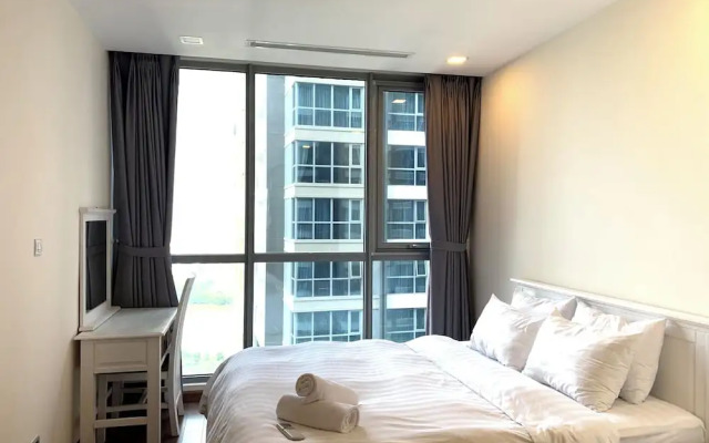DongDong LUX APT - Vinhomes Central Park