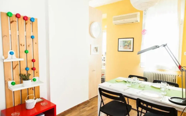 Bright apt w lovely view in Lycabettus
