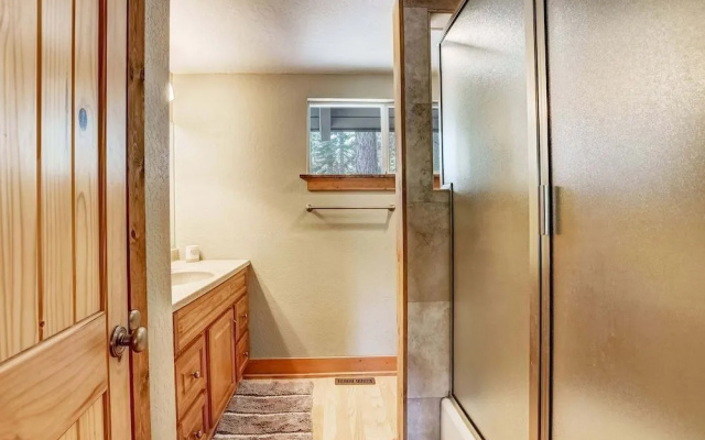 Bear Pause 4BR Large Deck & Balcony