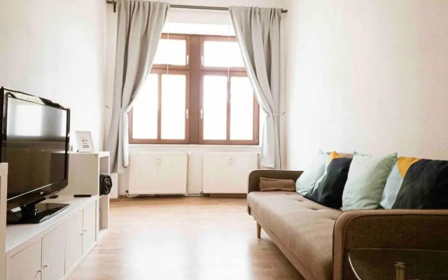Top moderne Wohnung in Leipziger Altbau - Netflix inklusive