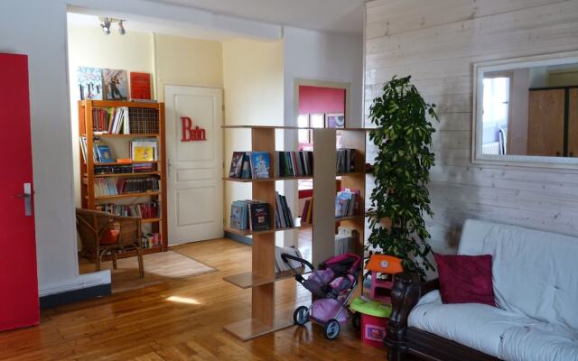 Chambre Rouge et Vin Blanc