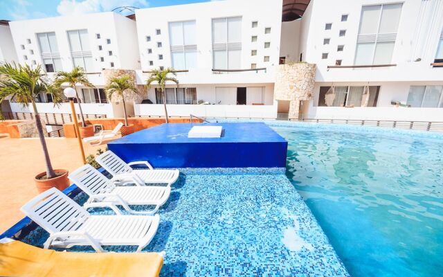 2 BR PH with Jacuzzi near to the Beach