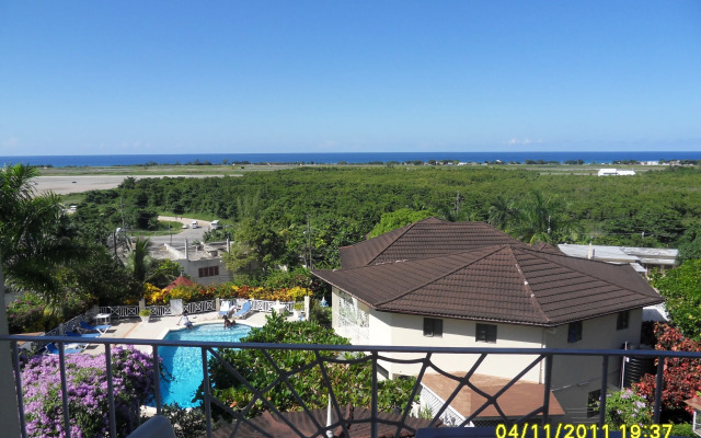 Relax Resort