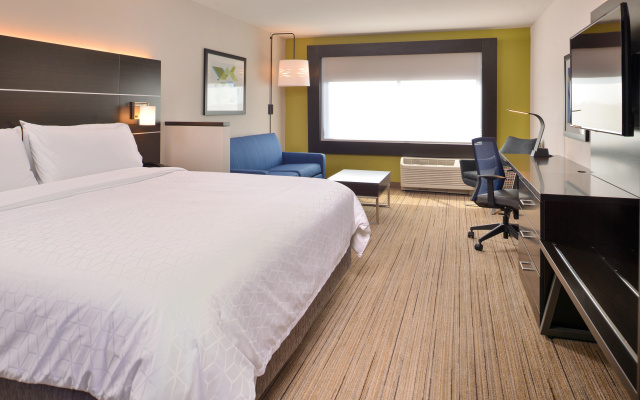 Holiday Inn Express & Suites Olathe West by IHG
