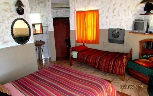 Amanzimlotzi Riverside Bush Camp