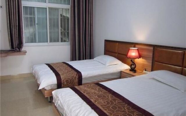 Xinyang Jigong Mountain Wenchenju Inn