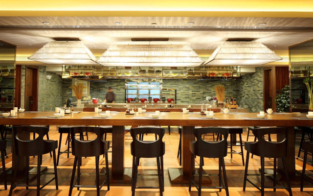 DoubleTree by Hilton Guangzhou-Free Shuttle Bus to Canton Fair Complex & Overseas Buyer Registration Services during Canton Fair Period