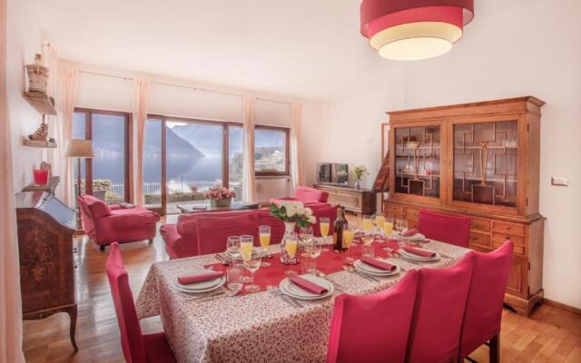Villa Thea Sleeps 8 guests in Ossuccio