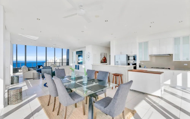Surfers Paradise Penthouse