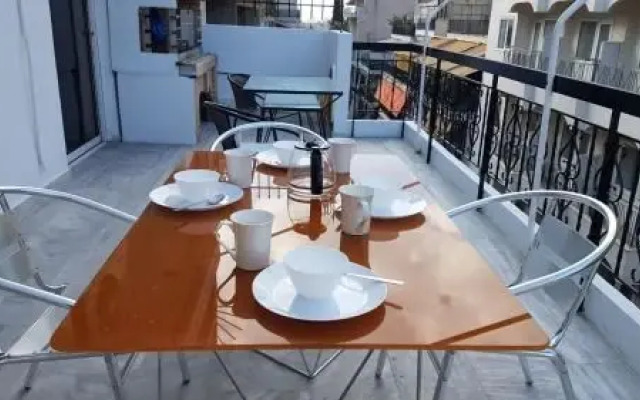 Maisonaitte-Athens Center, 4 BD, 2 BATH
