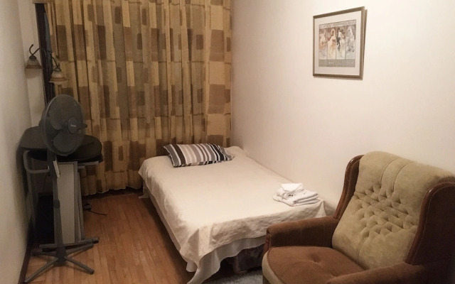 Room in B&B - Valensija - Apartment, 2 Adults and 2 Children