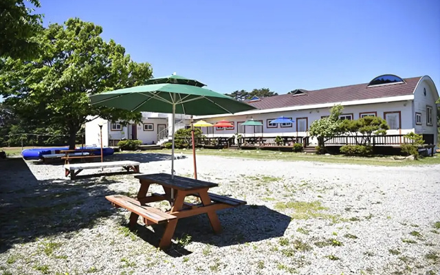 Anmyeondo Flower Beach Castle Pension