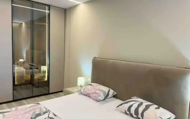 Sea Front Comfy Bed