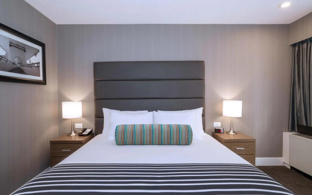 Sandman Signature Calgary Downtown Hotel